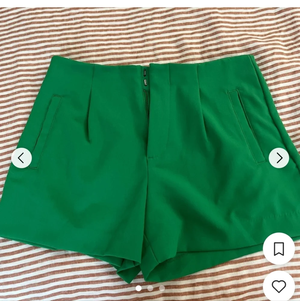 Brand New Green Women's Shorts - Picture 1 of 4